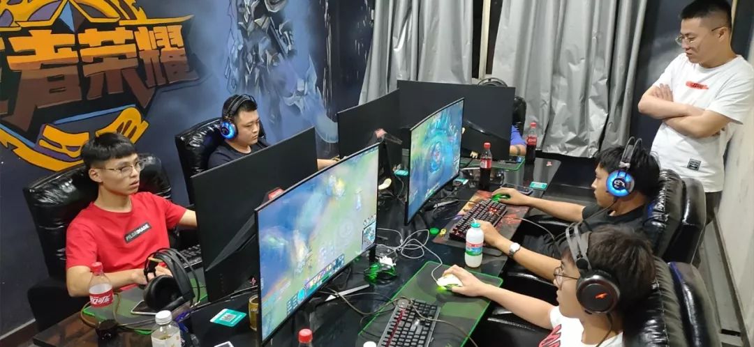 亚军荣誉 亚军荣誉