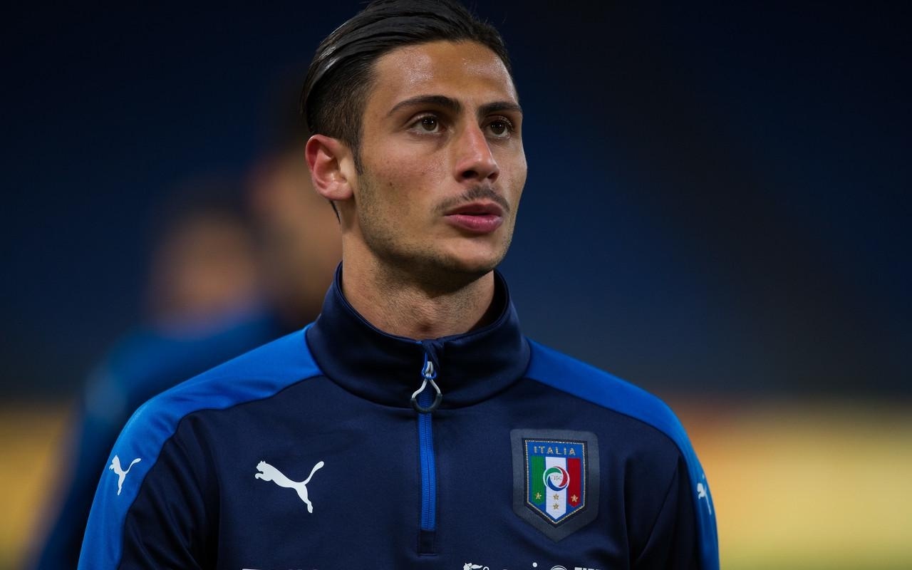 展现了他在 展现了他在