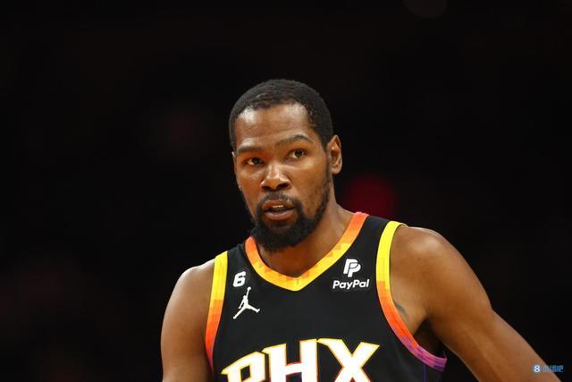 伴随她前行 伴随她前行