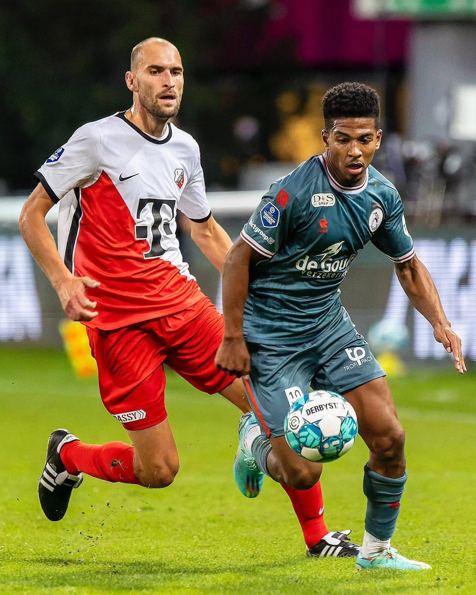 战术意识使 战术意识使