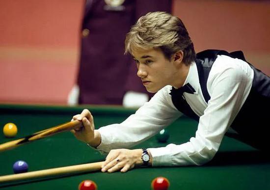 新闻发布会 新闻发布会